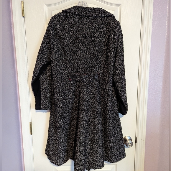 Boucle Statement Coat Size 0 - Picture 4 of 5